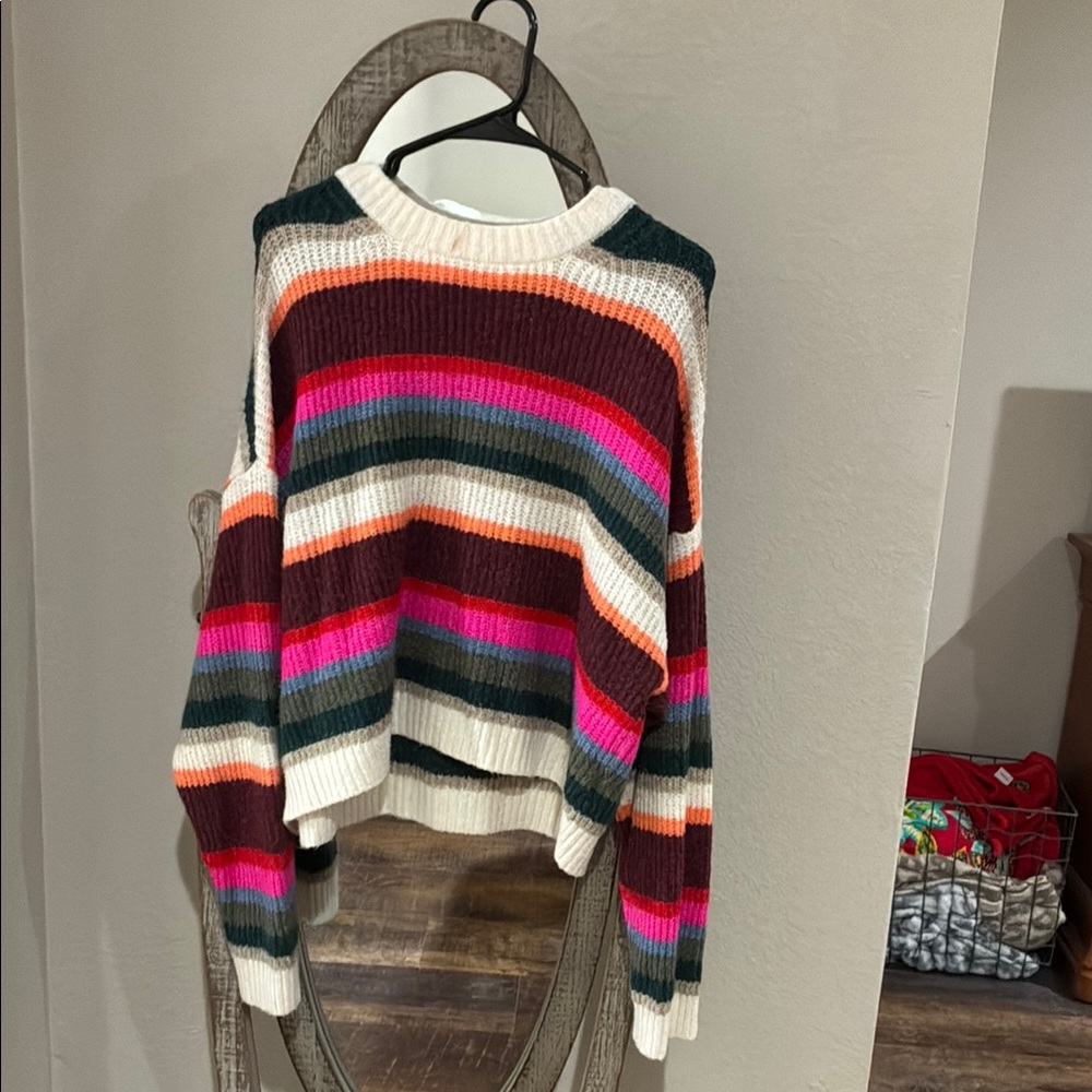 American Eagle Outfitters Pink and Cream Crew Neck Sweater